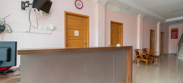 红多兹酒店-近巴东特兰斯马特(RedDoorz Syariah Near Transmart Padang)图片