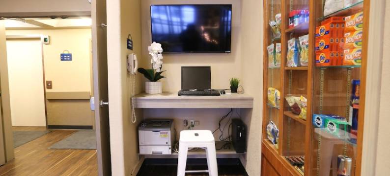 卡尔加里机场温德姆戴斯酒店(Days Inn by Wyndham Calgary Airport)图片