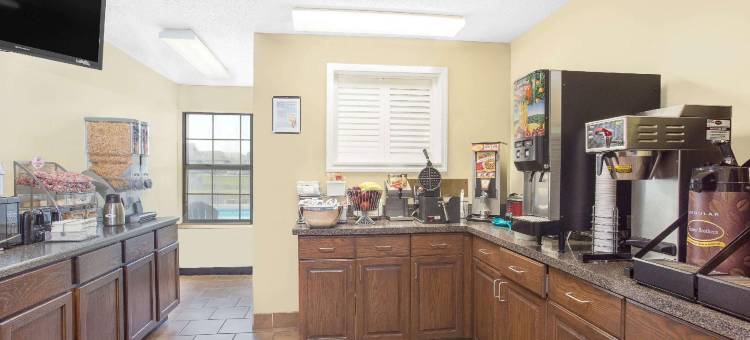 尼克萨-斯普林菲尔德地区速8酒店(Super 8 by Wyndham Nixa/Springfield Area)图片