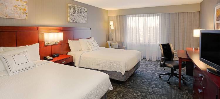 南本德米沙沃卡万怡酒店(Courtyard Mishawaka-University Area)图片