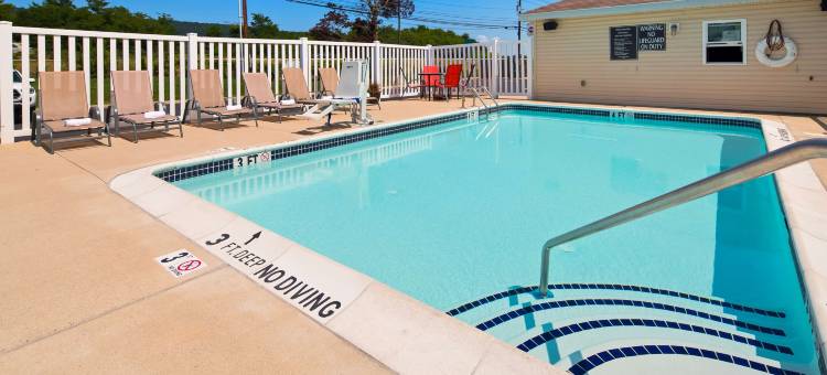 艾诺拉哈里斯堡贝斯特韦斯特优质套房酒店(Best Western Plus Harrisburg Mechanicsburg)图片