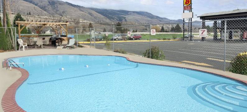 坎卢普斯东速8酒店(Super 8 by Wyndham Kamloops East)图片