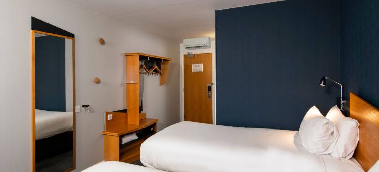 斯旺西东智选假日酒店(Holiday Inn Express Swansea - East)图片