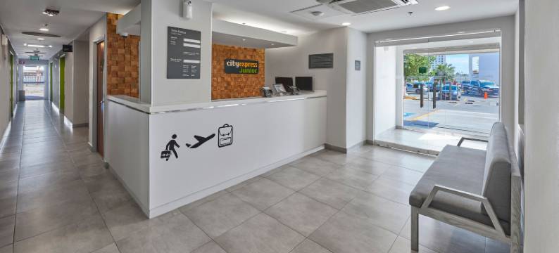 华雷斯市领事馆万豪城市快捷青年酒店(City Express Junior by Marriott Ciudad Juarez Consulado)图片