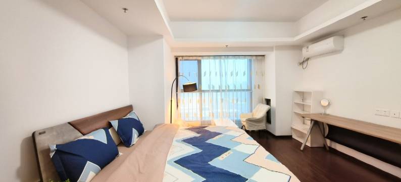 云溪彩电塔民宿(青年大街分店)图片