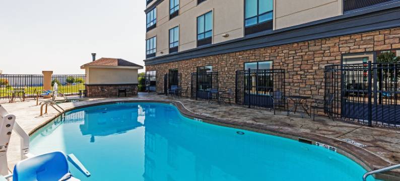 Holiday Inn & Suites 斯蒂尔沃特 - 大学西(Holiday Inn & Suites STILLWATER - UNIVERSITY WEST by IHG)图片