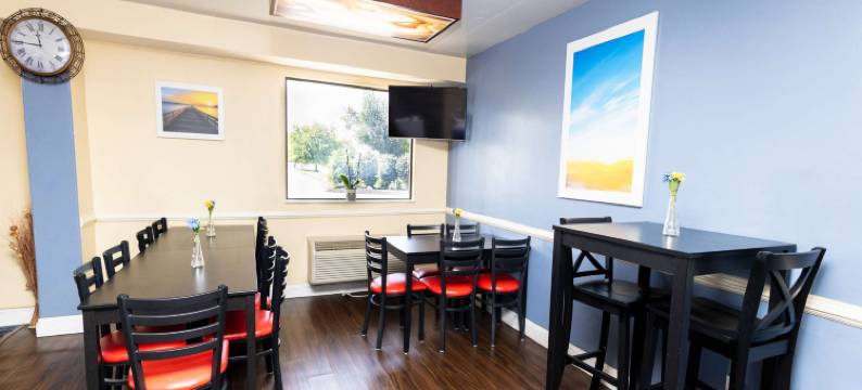 代顿胡伯高地东北戴斯酒店(Days Inn by Wyndham Dayton Huber Heights Northeast)图片