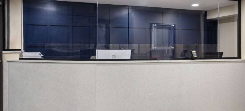 曼哈西特Travelodge by Wyndham酒店(Travelodge by Wyndham Manhasset)图片