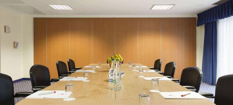 伦敦北华美达酒店(Ramada by Wyndham London North M1)图片