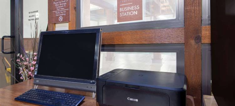 布莱克里弗福尔斯美吟温德姆酒店(AmericInn by Wyndham Black River Falls I-94 on ATV Trail)图片