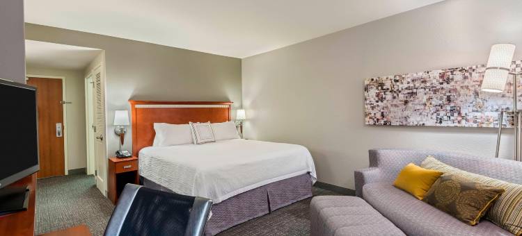 迈尔斯堡75号州际公路及湾岸中心万怡酒店(Courtyard Fort Myers at I-75 and Gulf Coast Town Center)图片