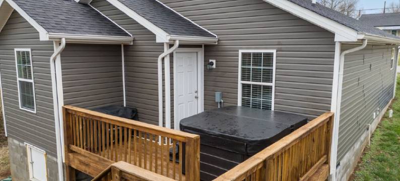 Bourbon Chaser- Horse Park 12min, Ark 30min, Hot Tub, 4 Bedrooms, Walk Downtown图片