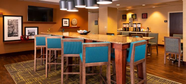 希尔顿欢朋酒店-格林斯伯勒机场(Hampton Inn Greensboro-Airport)图片