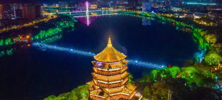 缤果逸居酒店(鹰潭凯翔新天地火车站店)图片