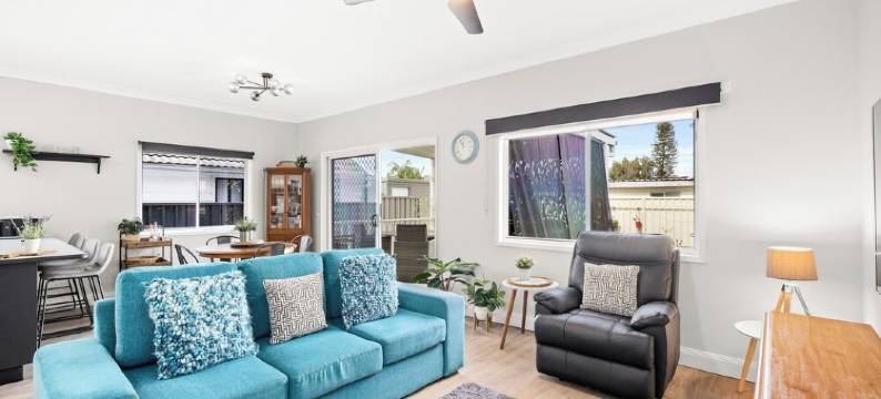 Long Jetty Lake House -Long Jetty, Central Coast Fully Renovated 3 bed Cottage,图片