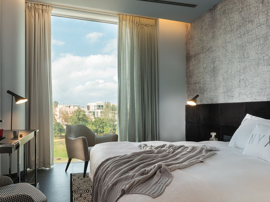 荷兹利亚NYX酒店