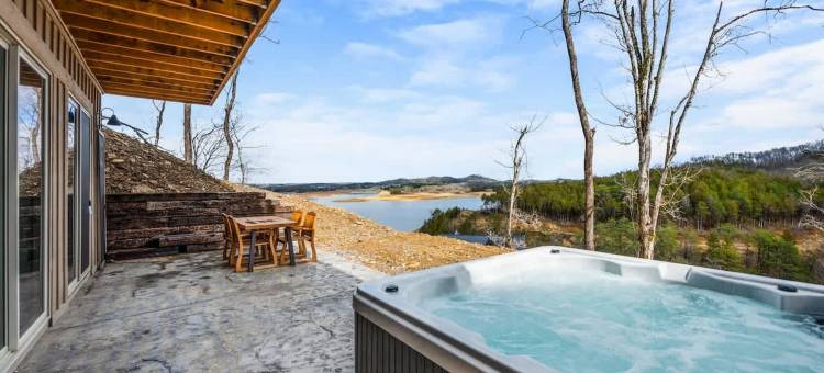 新湖景 室内泳池 可住14人 热水浴缸(NEW Lake View Indoor Pool Sleeps 14 Hot Tub)图片