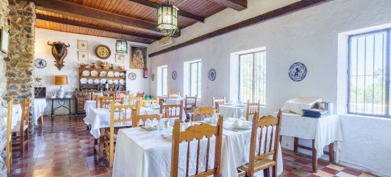 OYO拉斯库布雷斯酒店(Venta del Alto Hotel las Cumbres by Vivere Stays)图片