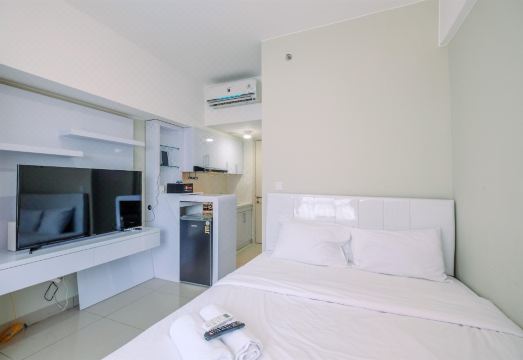 Nice and Comfy Studio at Springlake Summarecon Apartment Hotel Overview