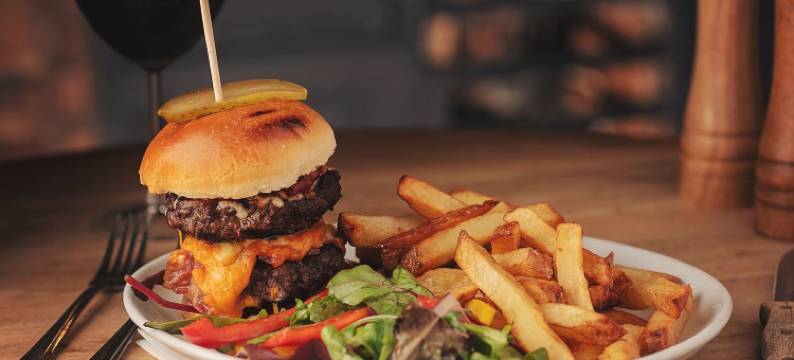 客栈牛排屋旅馆(The Tavern - Steakhouse and Lodge)图片