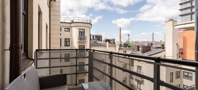 一卧顶层公寓，带桑拿和私人屋顶露台(1Br Penthouse with Sauna & Private Rooftop Terrace)图片