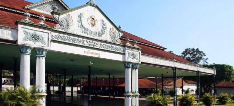 Royal Brongto酒店(Royal Brongto Hotel)图片