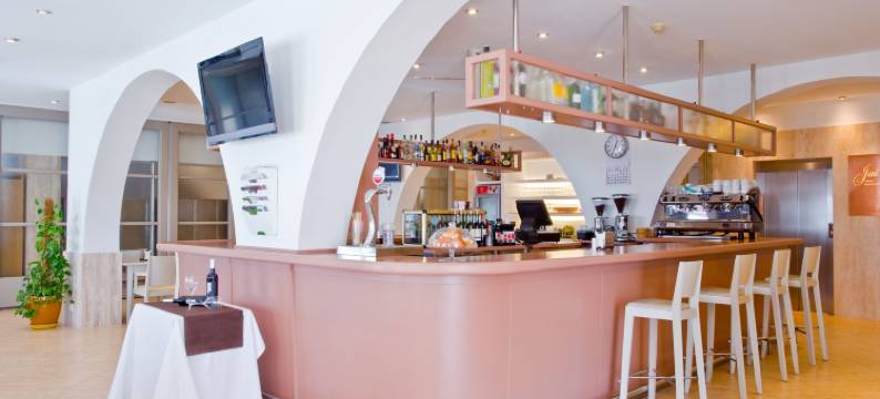 赫利餐厅酒店(Hotel Jeni & Restaurant)图片