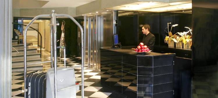 德比大酒店(Small Luxury Hotels of the World - Gran Derby Suite)图片