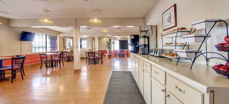 克利奇站戴斯酒店(Days Inn by Wyndham College Station University Drive)图片