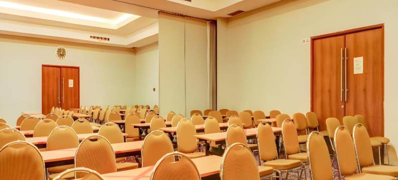 西卡朗大酒店(Grand Cikarang Hotel)图片