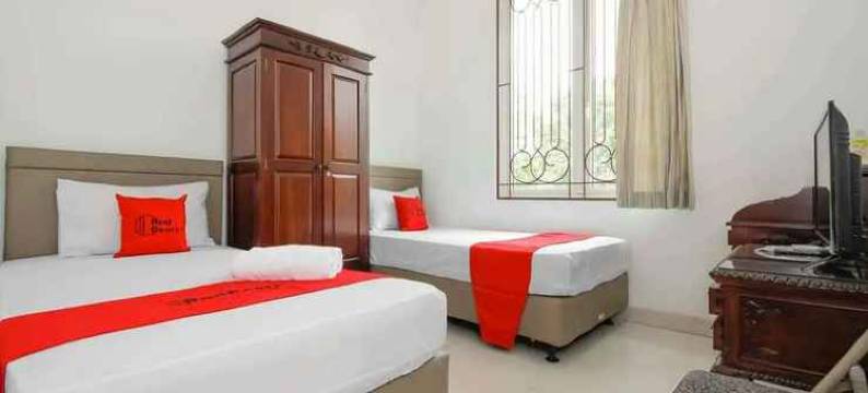 红门酒店-靠近UPH卡拉瓦奇2(RedDoorz Near Uph Karawaci 2)图片