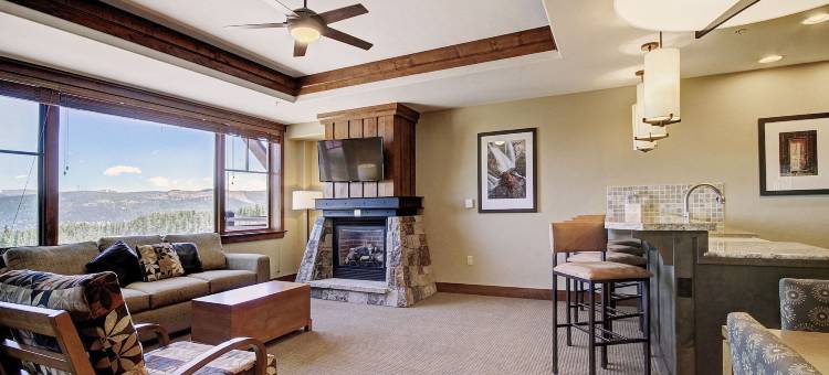 8 号山峰基地滑雪坡边 - 可入住 6 人！1 居共管公寓 - 雷艾温(Slopeside  at Base of Peak 8, Sleeps 6! 1 Bedroom Condo by RedAwning)图片