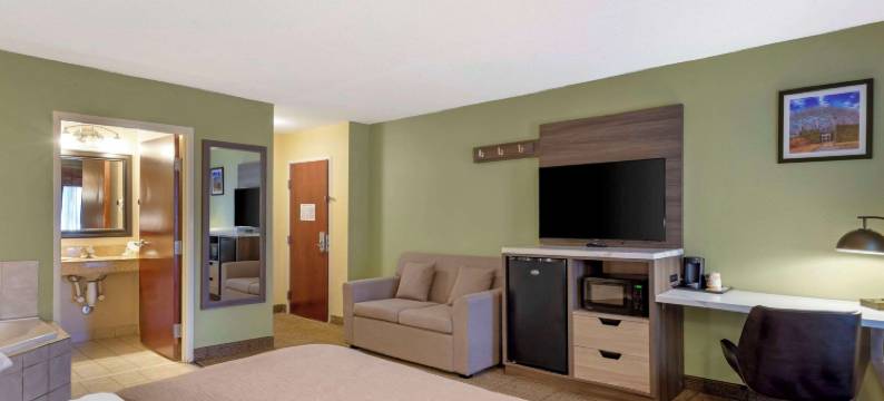 罗利市中心凯艺酒店(Quality Inn Raleigh Downtown)图片