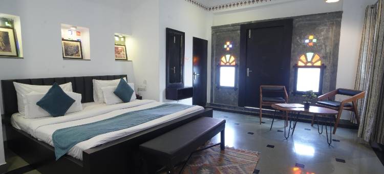 乌戴尼瓦斯湖滨酒店(Hotel Udai Niwas by the Lake)图片