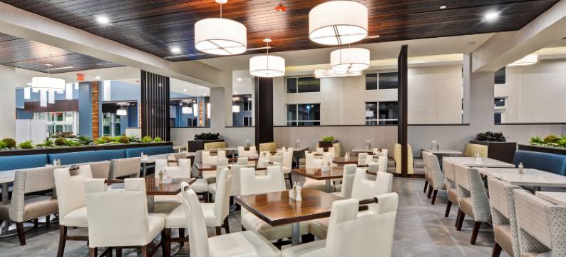 普兰菲尔德印第安纳波利斯机场希尔顿安泊酒店(Embassy Suites by Hilton Plainfield Indianapolis Airport)图片