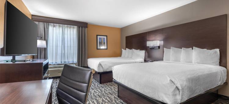 登顿套房贝斯特韦斯特优质酒店(Best Western Plus Denton Inn  Suites)图片