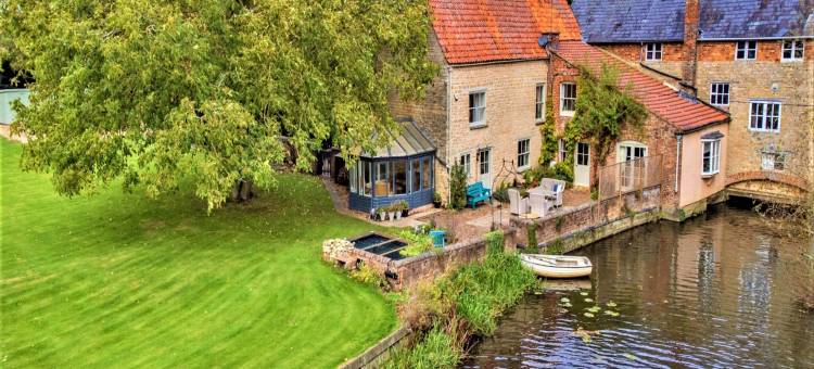 Historic House by River Nene & Beach Access图片