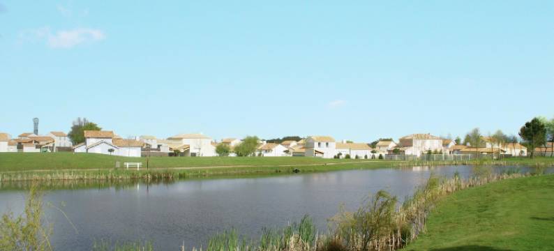 Spacious villa with private swimming pool图片