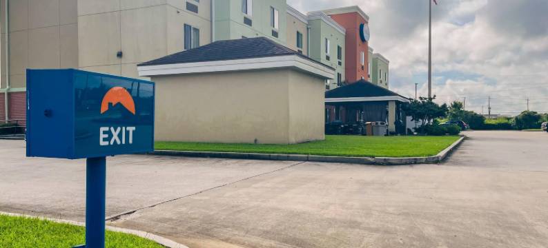 唐纳森维尔 - 冈萨雷斯郊区套房酒店(Suburban Studios Donaldsonville - Gonzales)图片