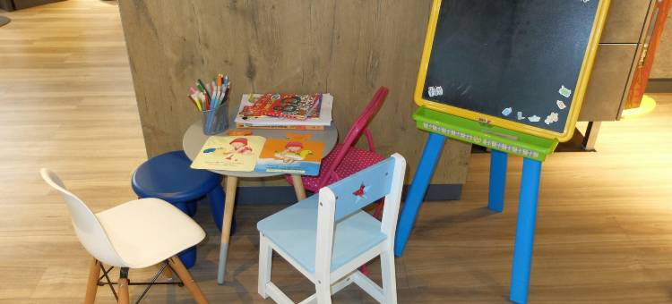 宜必思快捷里昂圣格尼斯拉瓦尔酒店(Ibis Budget Lyon Saint-Genis-Laval)图片