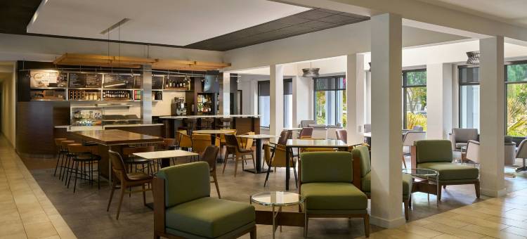 旧金山拉克斯珀兰丁/马林郡万怡酒店(Courtyard San Francisco Larkspur Landing/Marin County)图片