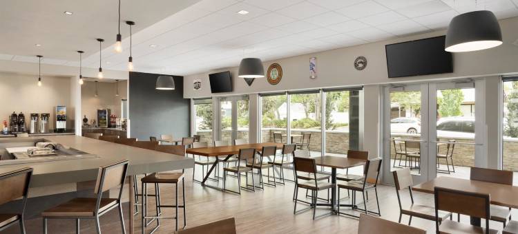 胡椒树南帕市政中心贝斯特韦斯特优质酒店(Best Western Plus Peppertree Nampa Civic Center Inn)图片