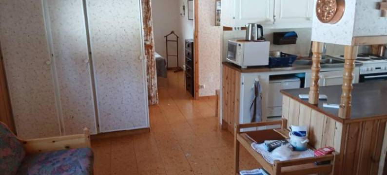 位于加尔德松湖利德舍贝里的舒适小屋(Cozy Cabin by Lake Gardsjon Lidsjoberg)图片