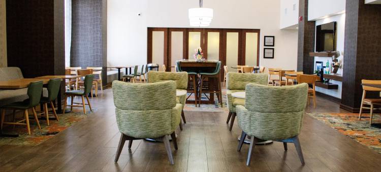 布莱斯欢朋套房酒店(Hampton Inn & Suites Blythe)图片