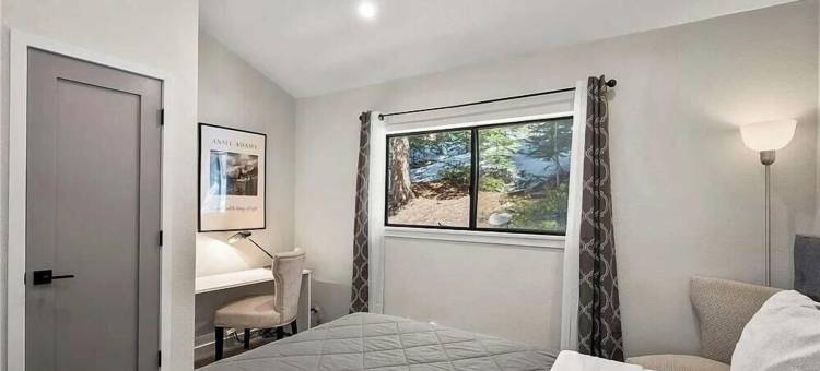 舒适宽敞的四卧室现代山间度假屋(Cozy Spacious 4BD Modern Mountain Home)图片