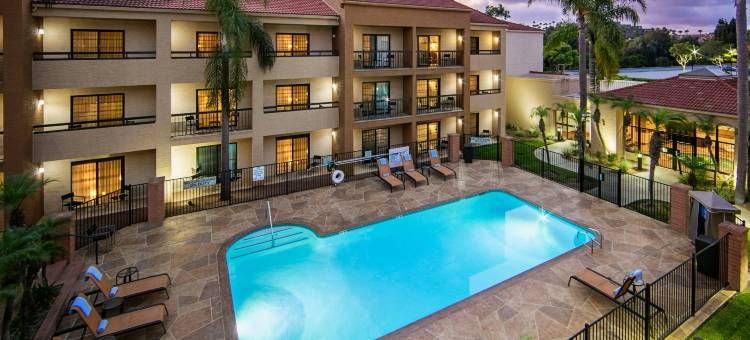 圣迭戈索伦托山谷万怡酒店(Courtyard San Diego Sorrento Valley)图片