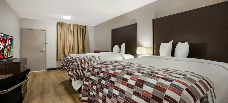 斯泰茨伯勒-大学红顶套房酒店(Red Roof Inn & Suites Statesboro - University)图片