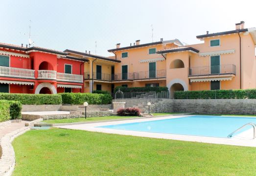 Lady Anna Hotel Overview