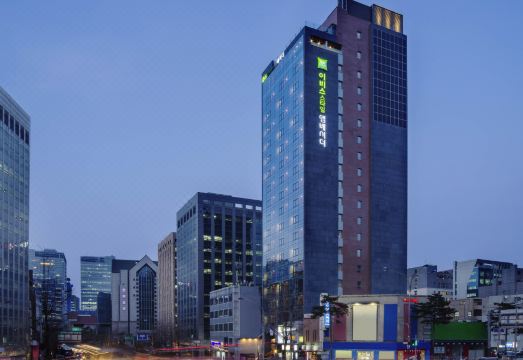 宜必思尚品首尔明洞大使酒店外景图