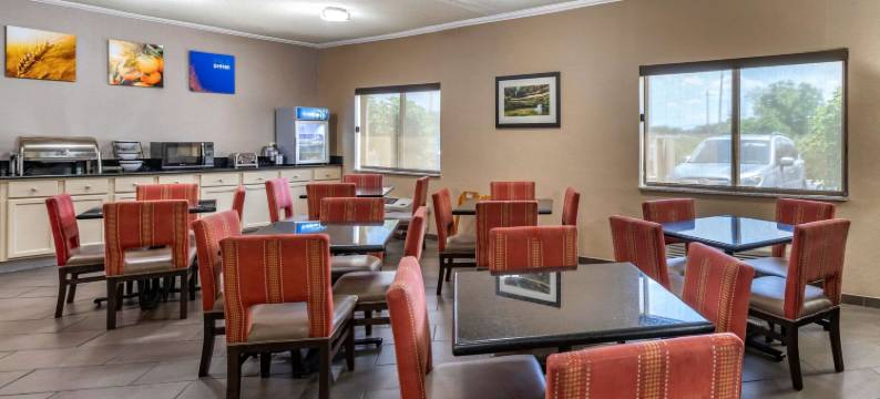 莫林-阔德城舒适酒店(Comfort Inn Moline - Quad Cities)图片